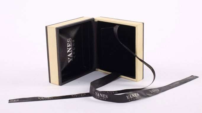 化妝品盒(hé)、化妝品包(bao)裝盒、化妝(zhuāng)品盒子定(dìng)制